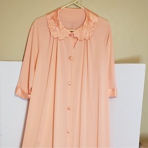 Vintage GOSSARD Artemis floor length women’s robe